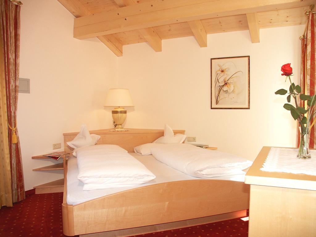 Garni Lichtenberg Guest House Lagundo Exterior photo